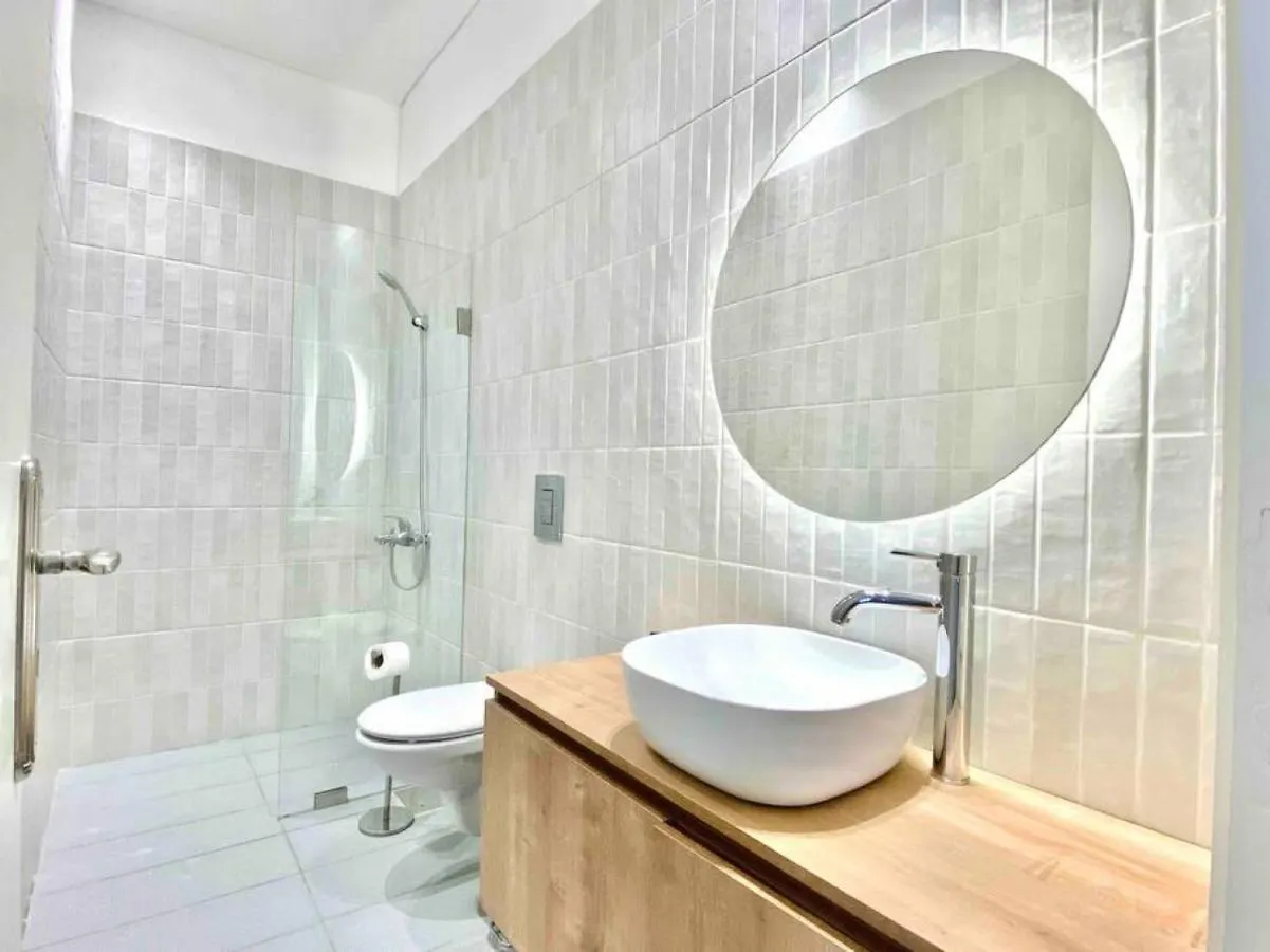 Nicely Tiled Apt Beirut 4Br 公寓