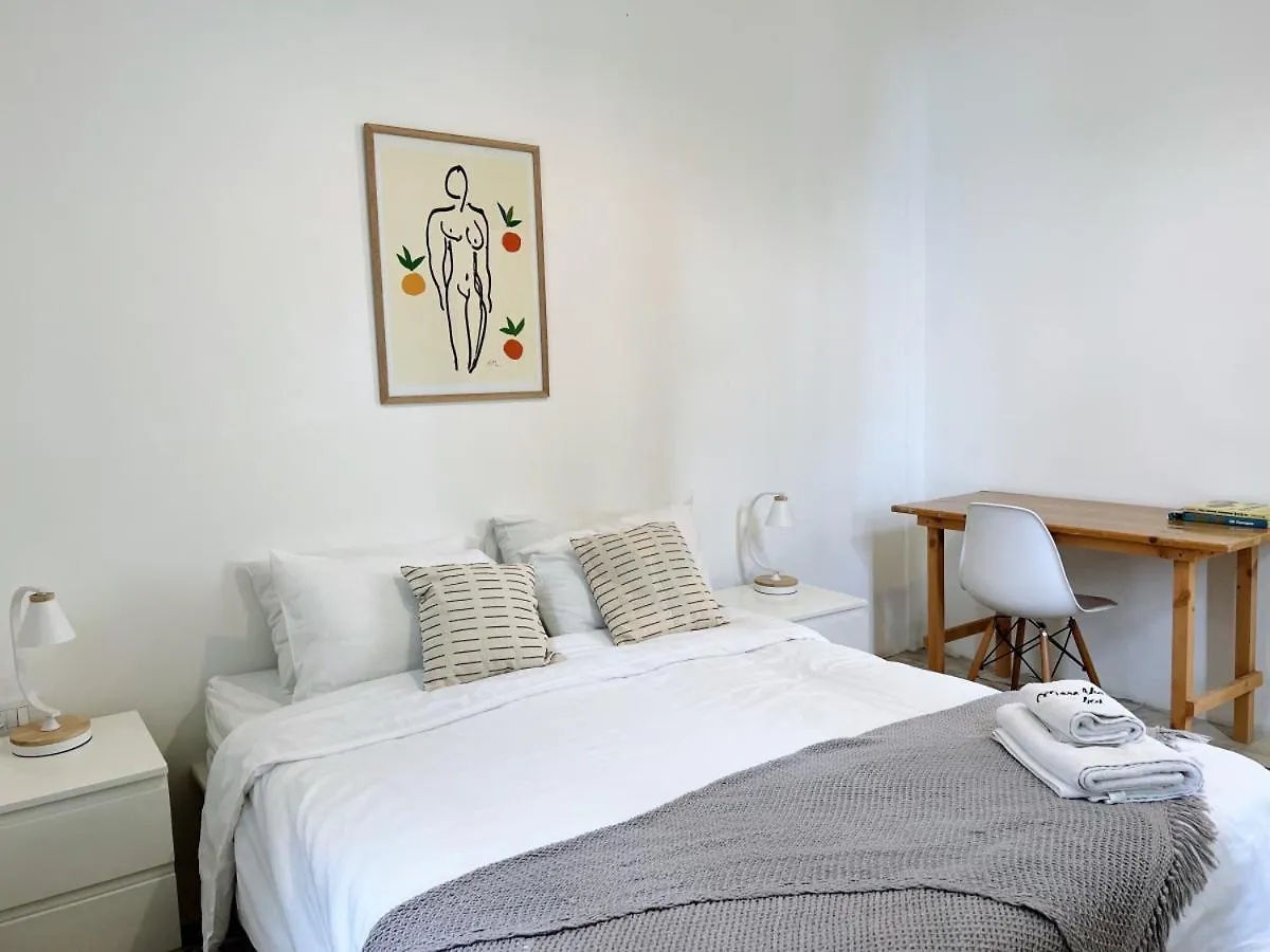 公寓 Nicely Tiled Apt Beirut 4Br